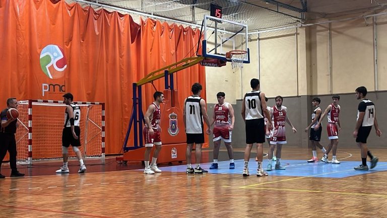 Derrota del Bécares Cervantes en el primero de sus dos partidos del fin de semana