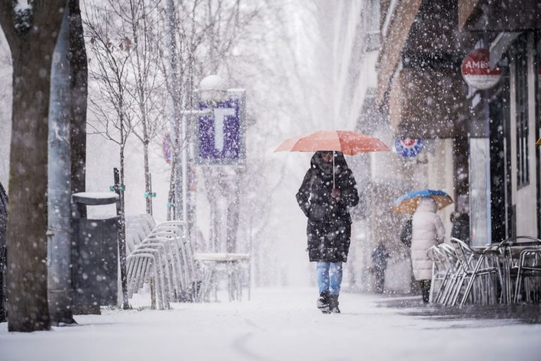 Aemet alerta de un temporal de nieve, lluvia, viento y mar en la mitad norte peninsular y Baleares desde el sábado