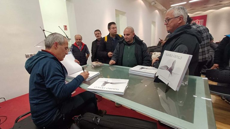 Los secretos del Ártico, revelados por el fotógrafo de naturaleza José Luis Gómez de Francisco, en Puertollano