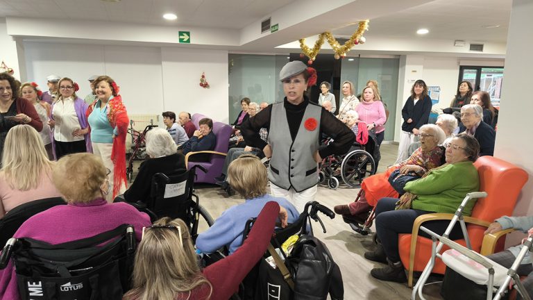 Ciudad Real: El grupo AMAZAR lleva la zarzuela a la residencia de mayores Gregorio Marañón