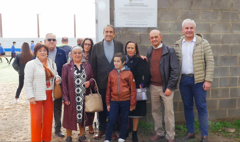 Villamayor de Calatrava inaugura con orgullo la pista polideportiva Luis Casimiro