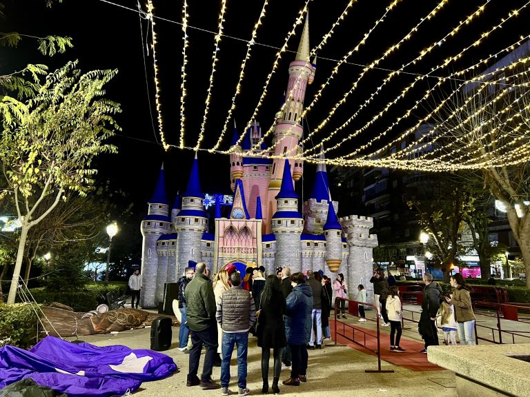 Puertollano: Un castillo de cuento aparece por arte de magia en el Paseo
