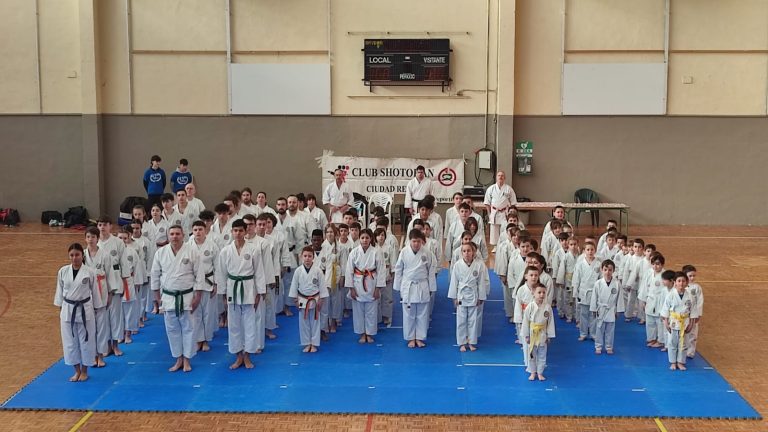 Celebrado con éxito el festival de artes marciales de Navidad del club Shotokan de Ciudad Real