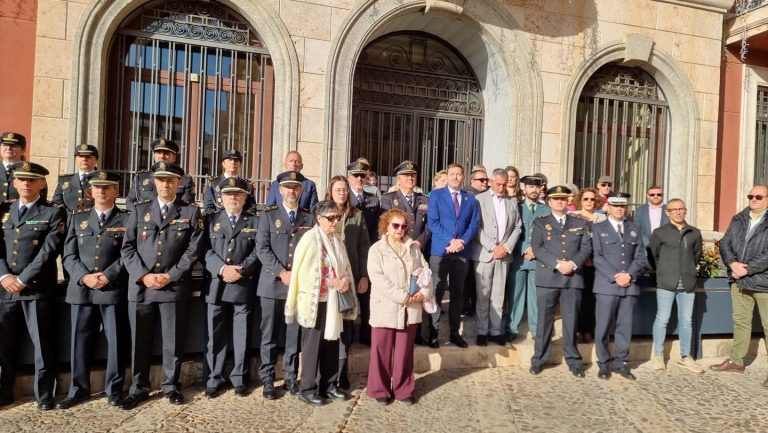 Valdepeñas guarda un minuto de silencio por la última víctima de violencia machista en Gipuzkoa