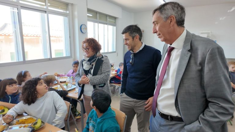 La renovación del comedor del CEIP Virgen de la Paz refuerza la importancia de brindar servicios educativos de calidad