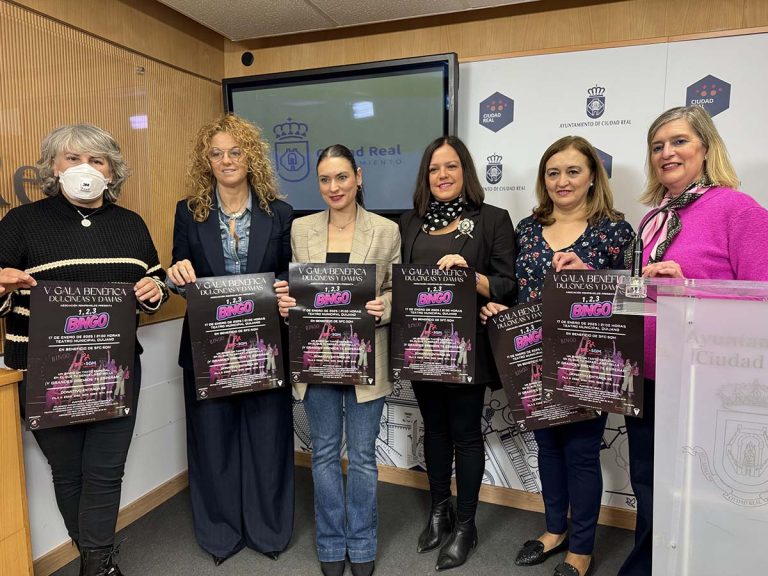 La Asociación de Dulcineas y Damas hace un llamamiento solidario en su V Gala Benéfica