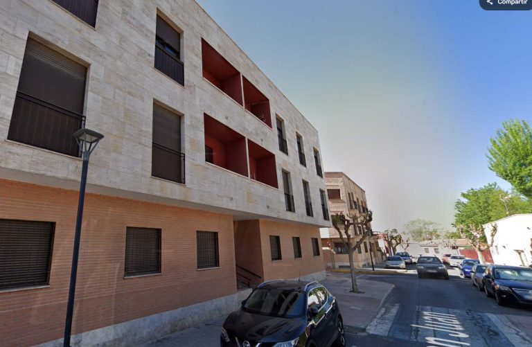 La Sareb subasta 10 viviendas y 12 plazas de garaje de un mismo bloque en Carrión de Calatrava