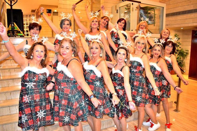 Los barrios de Puertollano cantan a la Navidad en un festival con brillantes coreografías