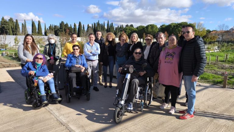El Ayuntamiento crea diez huertos urbanos accesibles en la calle Sol