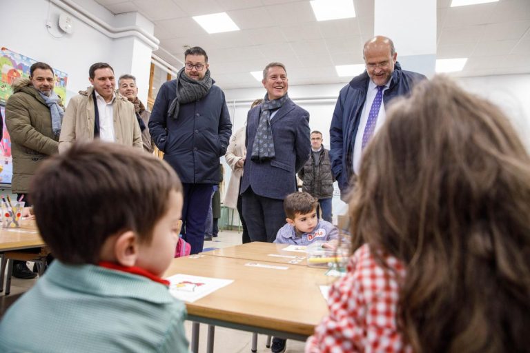 Castilla-La Mancha solicitará al Gobierno central cinco millones de euros para un proyecto de innovación en el ámbito de la gestión educativa que reduzca tareas burocráticas