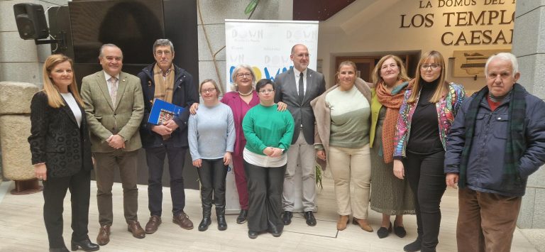 El Gobierno regional y Down Castilla-La Mancha suman esfuerzos para combatir los estereotipos que sufren las mujeres con discapacidad