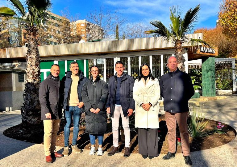 Puertollano: El equipo de Gobierno agradece la colaboración de los empresarios del «Havana» en embellecer el Paseo de San Gregorio