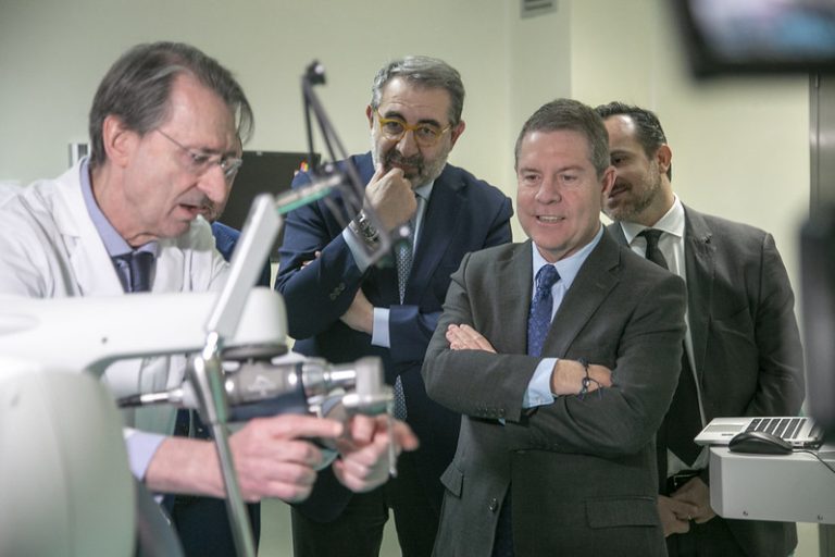 La Junta apuesta por la innovación en la asistencia sanitaria con la robotización de diferentes áreas