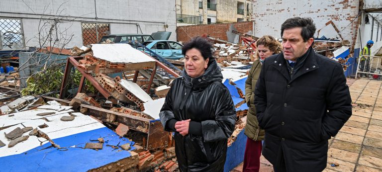 Valverde ofrece la ayuda de la Diputación para que Torre de Juan Abad recupere la normalidad cuanto antes tras el tornado