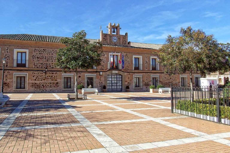 Sí a la Tierra Viva agradece al Ayuntamiento de Almuradiel y a las bodegas Yuntero de Manzanares su compromiso frente a la minería de tierras raras