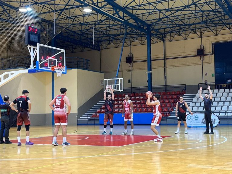 El Bécares Cervantes Ciudad Real cae derrotado frente al Grupo 76-Alkasar en el gran duelo provincial