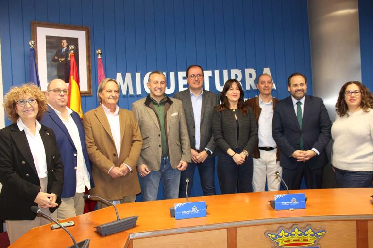 Blanca Fernández destaca la generación de riqueza y empleo de la actividad deportiva con un gasto medio de 214 euros al año por familia