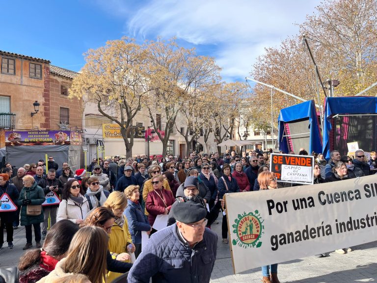 El vecindario de Criptana se lanza a la plaza para oponerse frontalmente a la instalación de plantas de biometano y macrogranjas