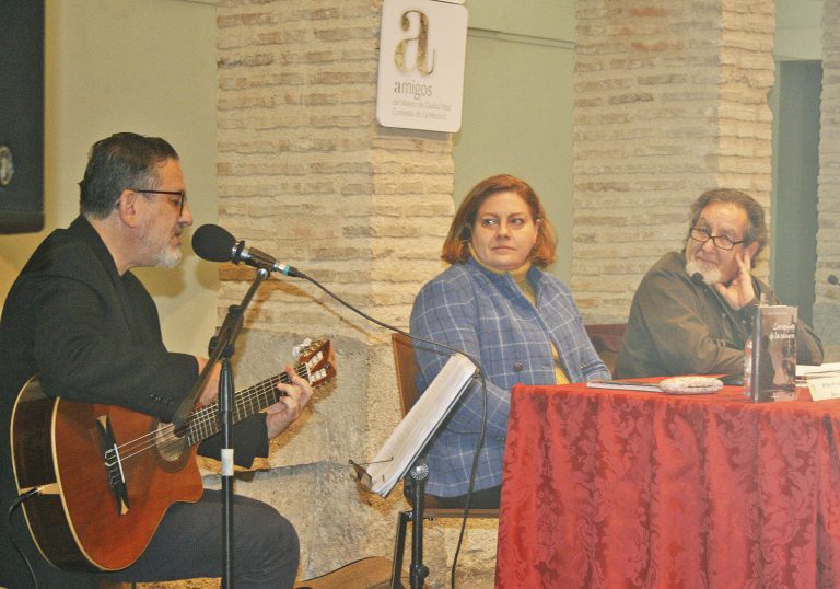 La UNED de Valdepeñas acoge el poemario ‘Los exilios de la sangre’ de Juan José Guardia Polaino