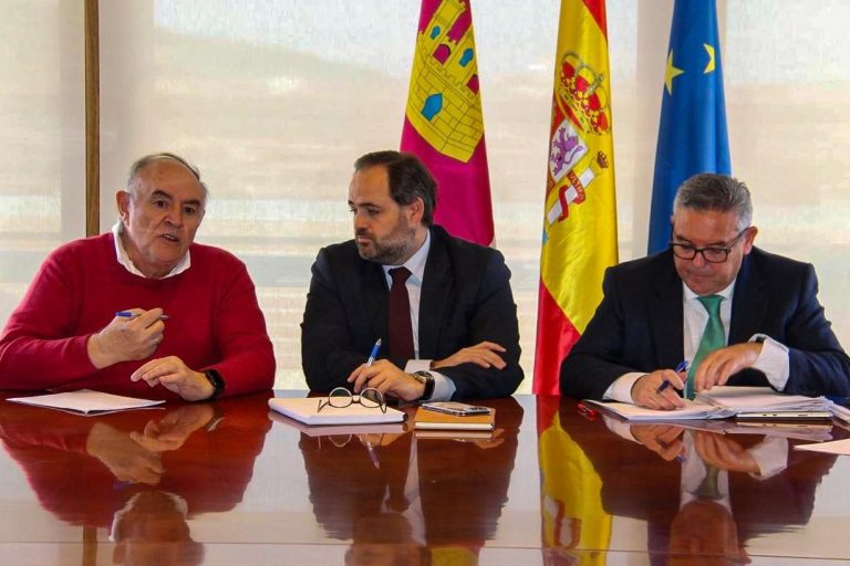 Núñez: “Vamos a construir juntos un nuevo modelo de política agraria para Castilla-La Mancha”