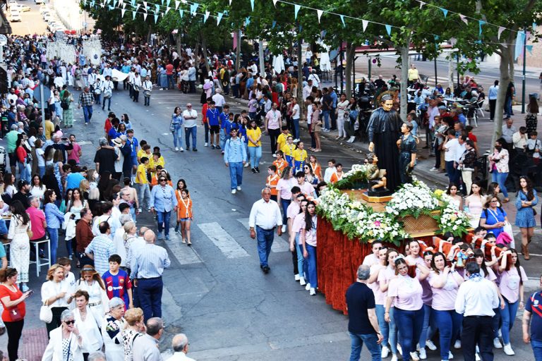 Puertollano: La comunidad salesiana celebra San Juan Bosco con eucaristía, «Bosquito» y «Boscaminata»