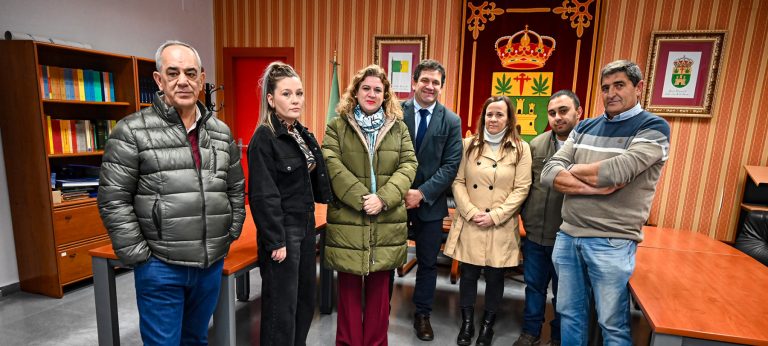 La Diputación presta ayuda a Santa Cruz de los Cáñamos por valor de 285.000 euros, más del 50 por ciento de su presupuesto