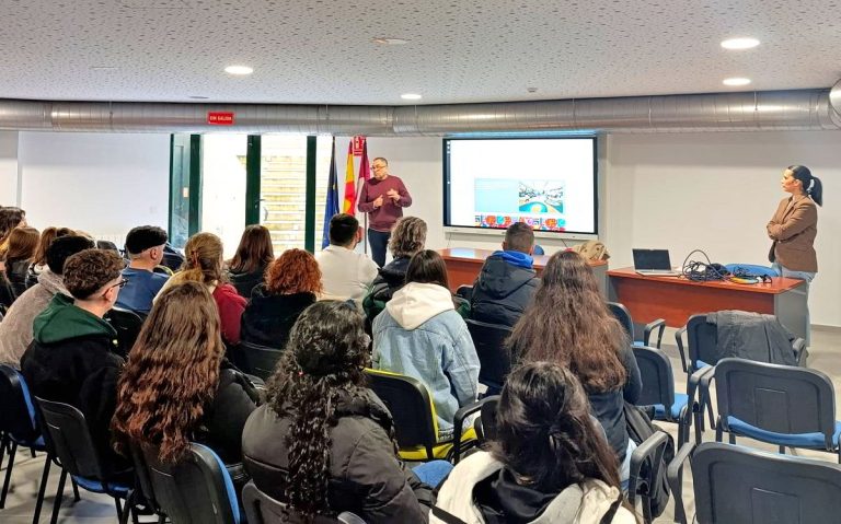 Puertollano: La Agenda Urbana abre la participación a los estudiantes del CIFP Virgen de Gracia en el diseño de ciudad