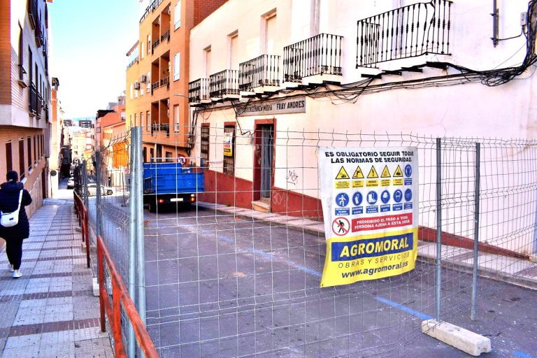 Puertollano: Comienzan los trabajos preparatorios del derribo del antiguo instituto Fray Andrés