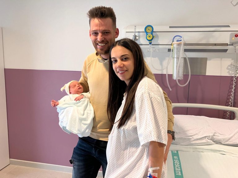 Dos pequeños llamados Hugo, primeros bebés del año 2025 nacidos en Ciudad Real y Castilla-La Mancha