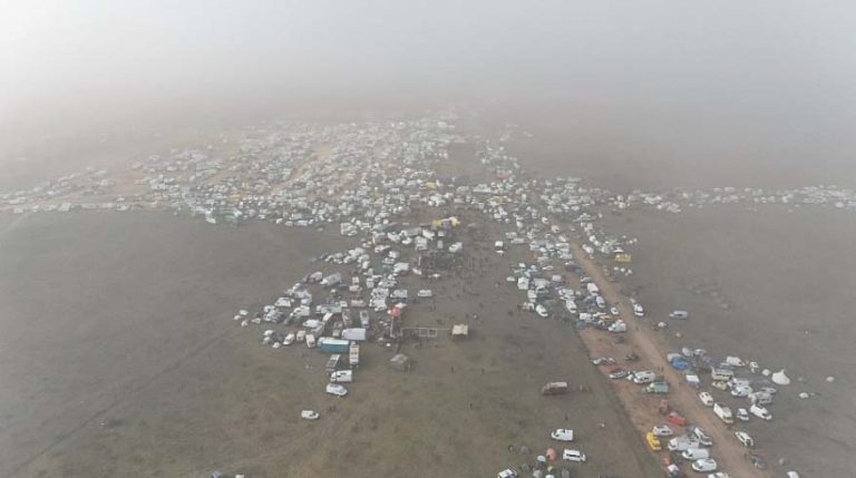 El Ayuntamiento de Ciudad Real reclama el desalojo de la multitudinaria rave del aeropuerto