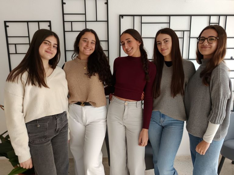 Alumnas del IES María Zambrano de Alcázar de San Juan destacan en la Olimpiada de Filosofía de Castilla-La Mancha