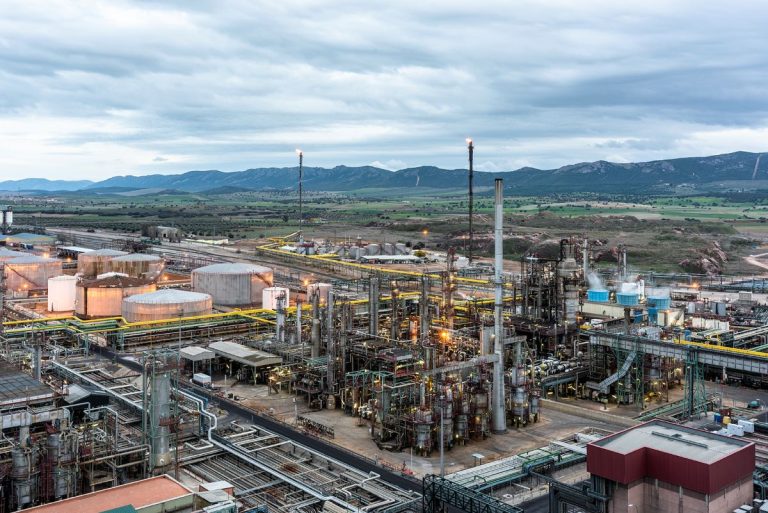 Repsol Puertollano invertirá 25 millones en las paradas de varias unidades
