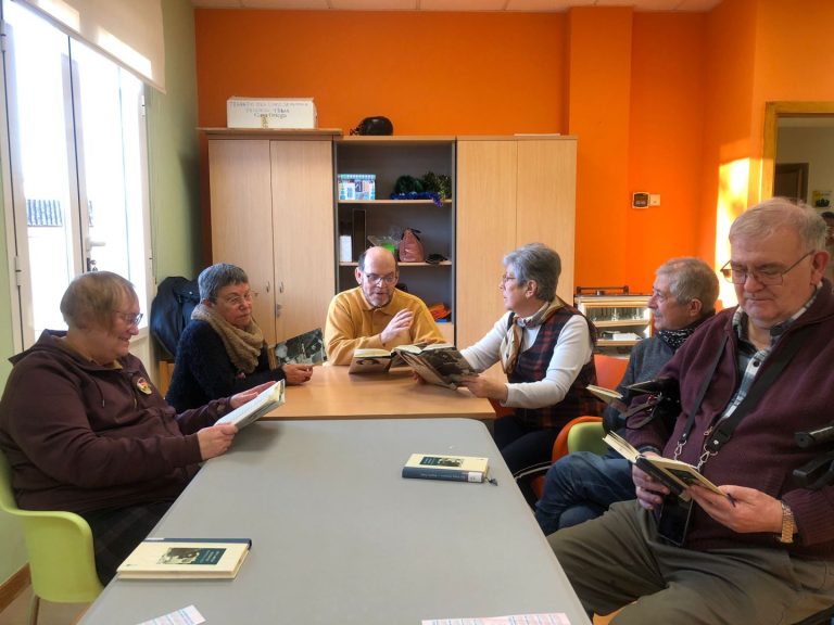 El Centro Municipal de Mayores del Lucero crea su propio club de lectura