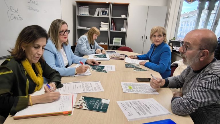 Las concejalías de Educación y Servicios Sociales reactivan la Comisión Local de Absentismo