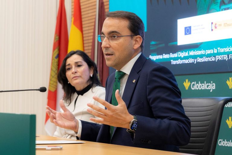Globalcaja impulsa un programa de formación para avanzar hacia una inclusión digital más accesible