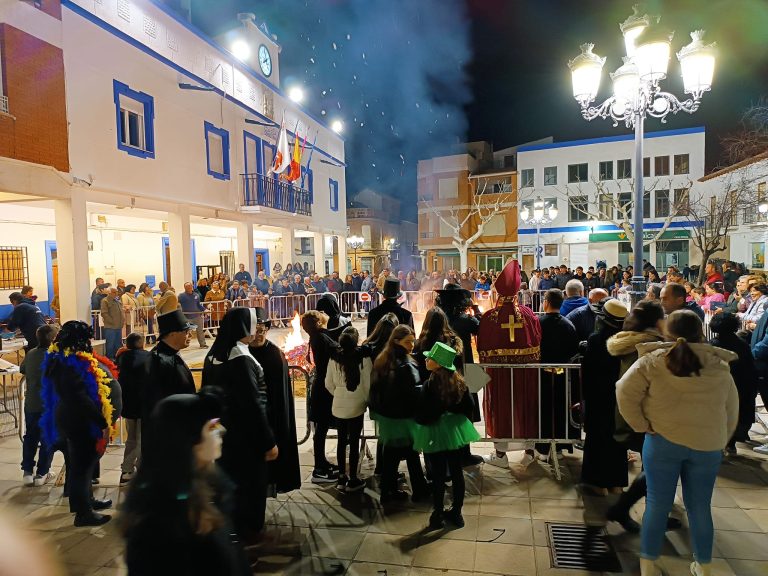 Máscaras, comparsas, desfiles y baile para disfrutar del Carnaval de Aldea del Rey 2025