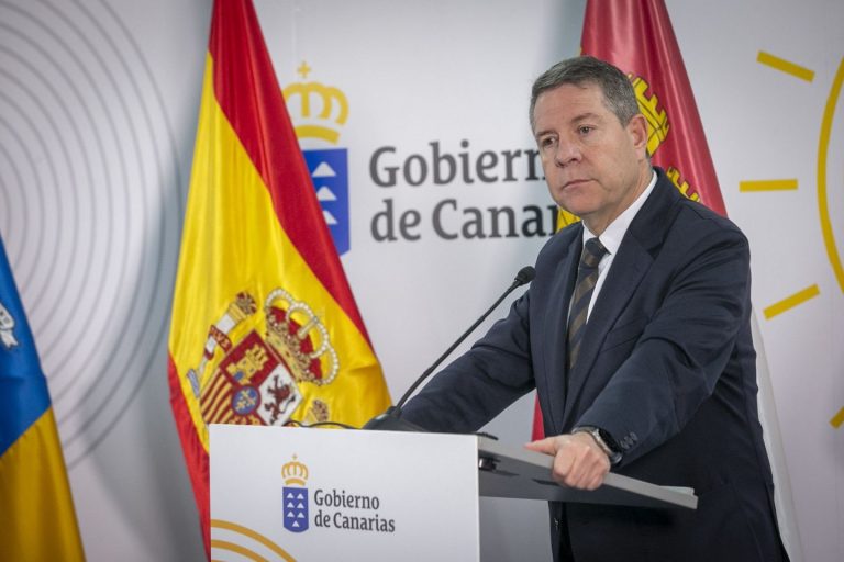García-Page asiste al Pleno del Comité Europeo de las Regiones y se reúne con la vicepresidenta de la Comisión Europea, Teresa Ribera