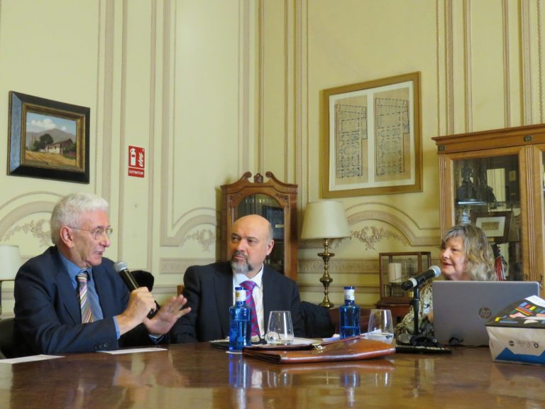 Mujeres españolas exiliadas en México por la profesora Pilar Domínguez Prats:  En el Real Casino de Madrid, tertulia Andrés Valverde, ágora del pensamiento y la palabra