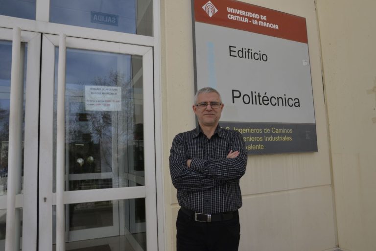 Un estudio de la UCLM mide por vez primera la resistividad de metales pesados en estado gaseoso