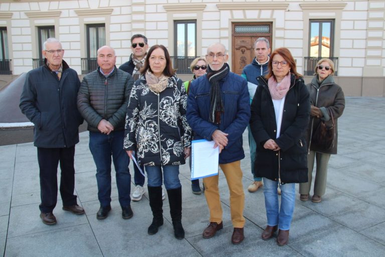 Alcázar de San Juan se suma a la conmemoración del Día Mundial Contra el Cáncer colocando a las personas en el centro de la atención