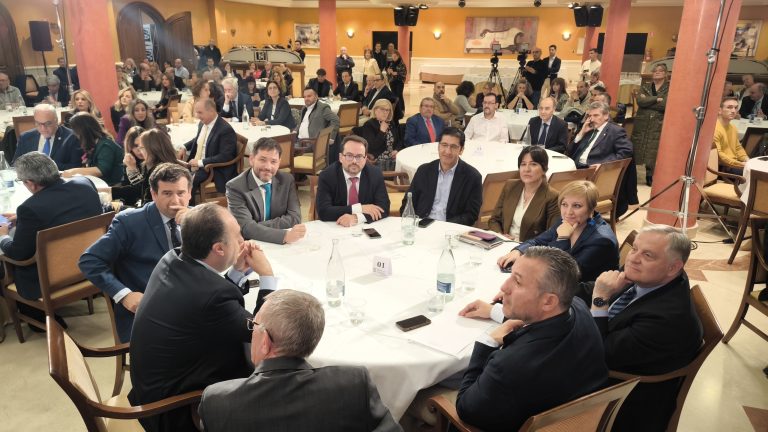 Cañizares alaba la labor de la radio en Ciudad Real en la Gala del 90 aniversario de Onda Cero