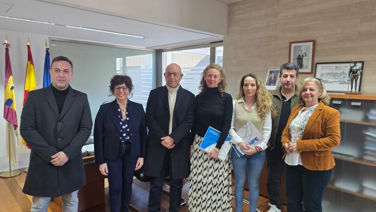 UGT Y ANPE avanzan más medidas del acuerdo de mejoras entre las que destaca la reducción de jornada a 23 y 18 horas lectivas para maestros y enseñanzas medias