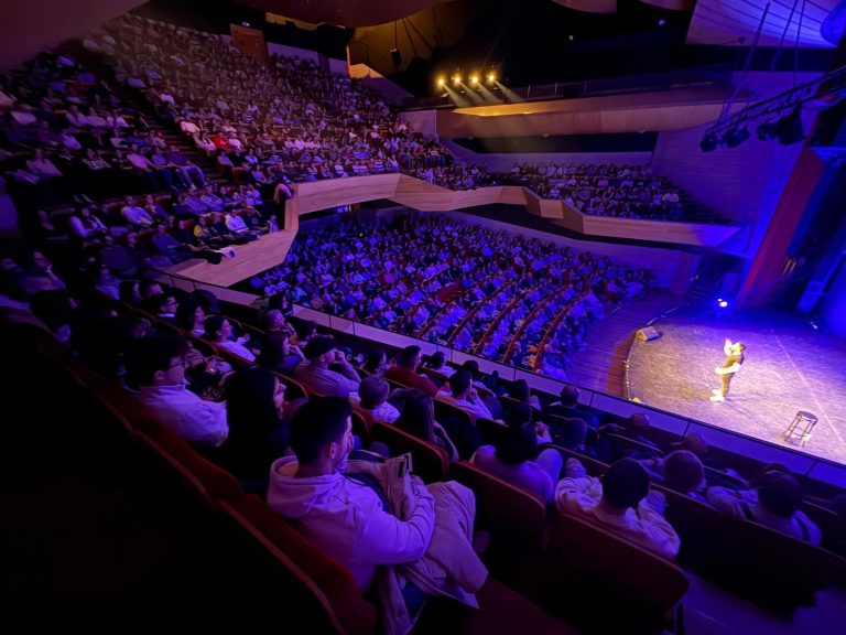 Dani Rovira emociona y hace reír en Puertollano