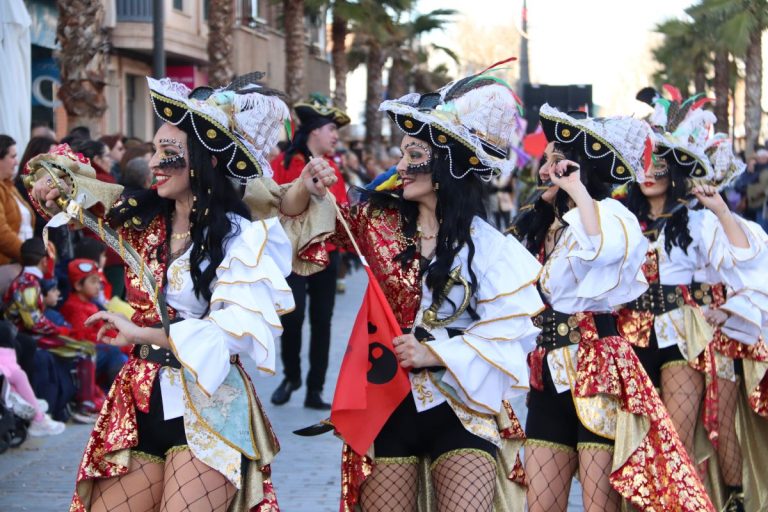 El Carnaval 2025 de Manzanares se abre con el pregón de los puertollanenses ‘Una comparsa con áje’