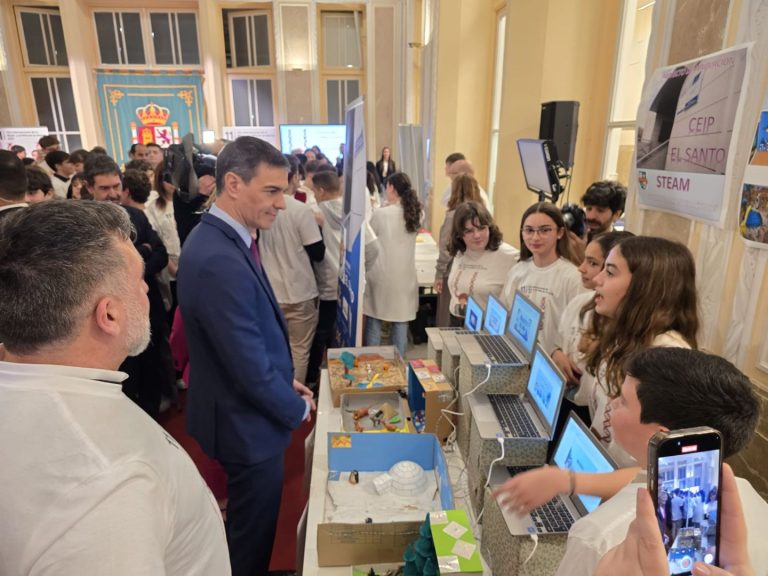 El CEIP El Santo de Alcázar destaca como uno de los diez únicos centros de España que han participado en la II Feria de la Niña y la Mujer en la Ciencia