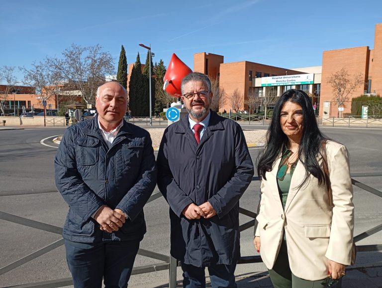 Moreno apunta a la «situación altamente preocupante» en el Hospital de Alcázar, con un aumento de un 8,6% de la lista de espera quirúrgica en un mes