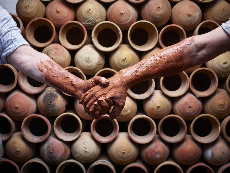 La artesanía de Castilla-La Mancha brilla en la Madrid Design Week con ‘Tramar el barro’