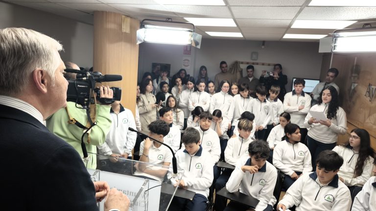El alumnado del colegio Santo Tomás conoce el Ayuntamiento de Ciudad Real