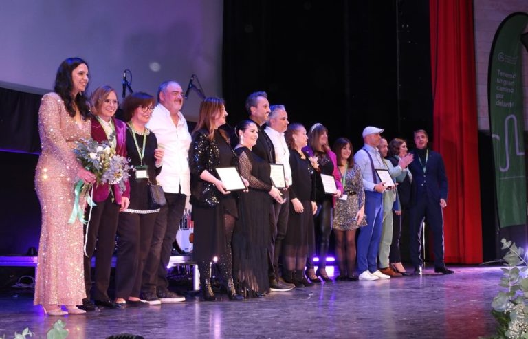 Puertollano se une con talento y solidaridad contra el cáncer en la III gala benéfica de la AECC