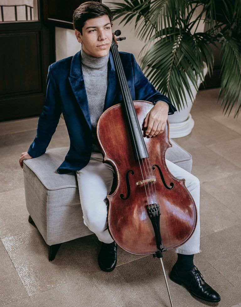 Puertollano: Concierto el viernes del violonchelista Álvaro Lozano, ganador del certamen «Intercentros Melómano», en el Auditorio